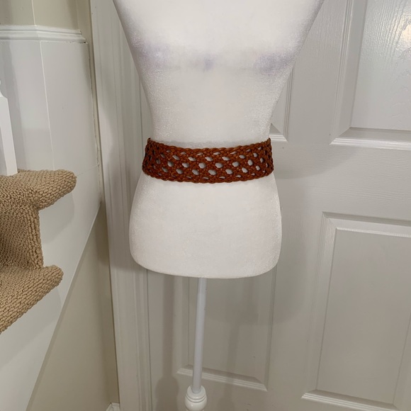 NWT, woven belt. Adjustable size. Linea Pelle main image 4